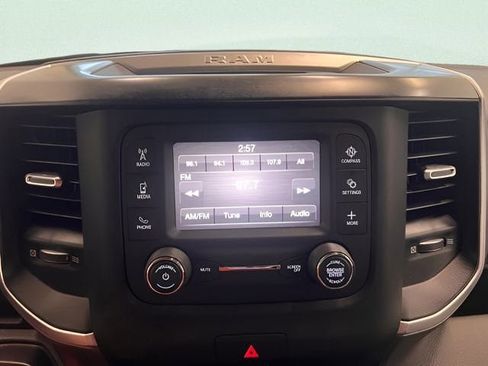 Used 2022 RAM 1500 Big Horn AWD/4WD image 20