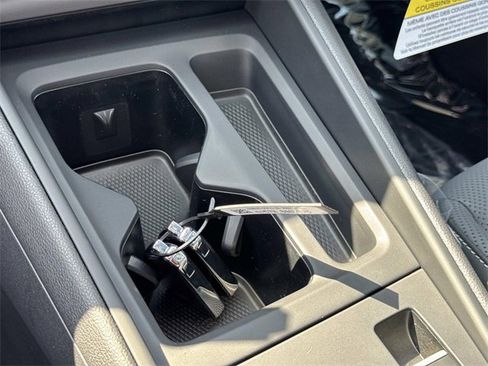 New 2025 Volkswagen Tiguan SE image 26