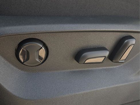 New 2026 Volkswagen Atlas SE image 18