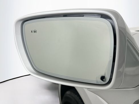 Used 2018 Buick Enclave Avenir w/ Avenir Technology Package image 16