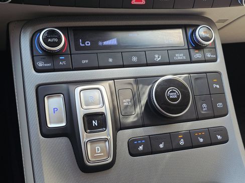 Used 2024 Hyundai Palisade Limited FWD image 26