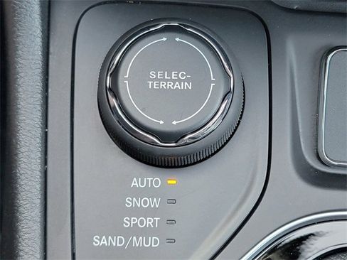 Certified 2020 Jeep Cherokee Limited image 6