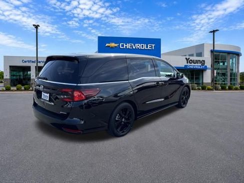 Used 2023 Honda Odyssey Sport image 7