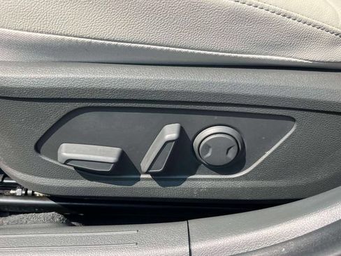 Certified 2025 Hyundai Sonata Limited FWD image 17