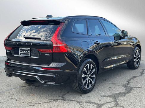 Used 2025 Volvo XC60 B5 Core w/ Protection Package Premier image 3
