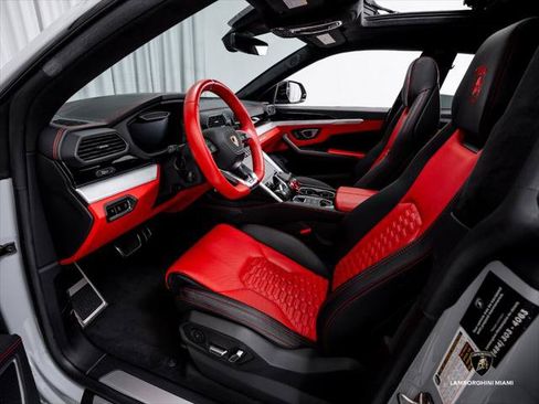 Used 2021 Lamborghini Urus AWD/4WD image 23