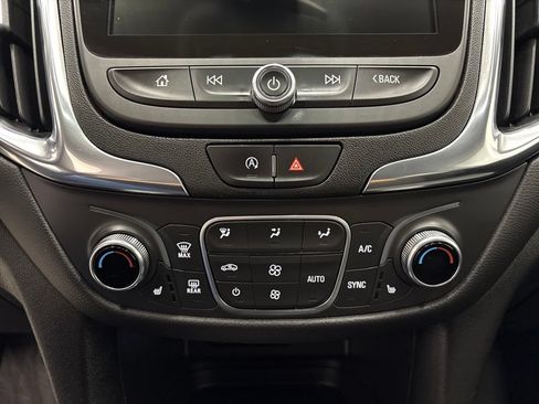 Used 2024 Chevrolet Equinox LT AWD/4WD image 21
