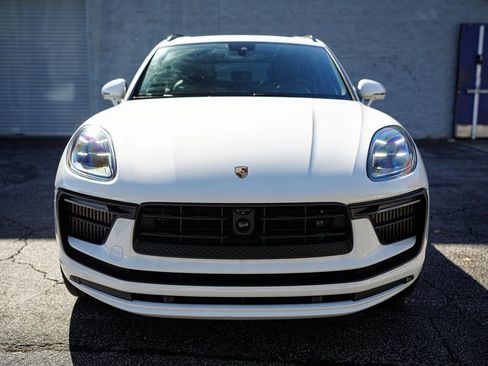 Used 2023 Porsche Macan S w/ Premium Package Plus image 4