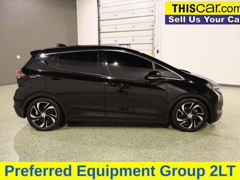 Used 2022 Chevrolet Bolt LT w/ Infotainment Package image 8