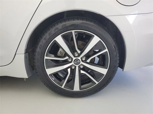 Used 2023 Nissan Maxima SV w/ Floor Mat Group image 12