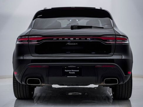 Certified 2025 Porsche Macan image 11