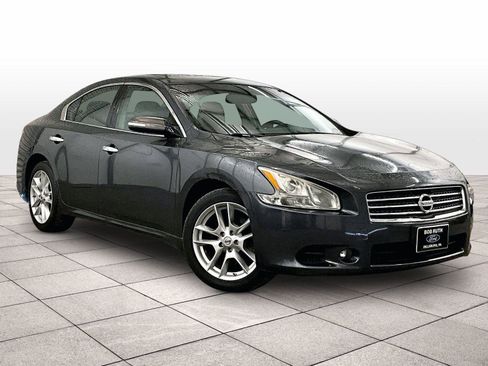 Used 2011 Nissan Maxima 3.5 SV w/ Monitor Pkg FWD image 3