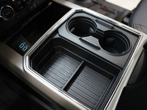 Used 2017 Ford F350 Lariat w/ Chrome Package image 22