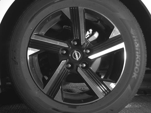 Used 2025 Nissan Sentra SV image 14