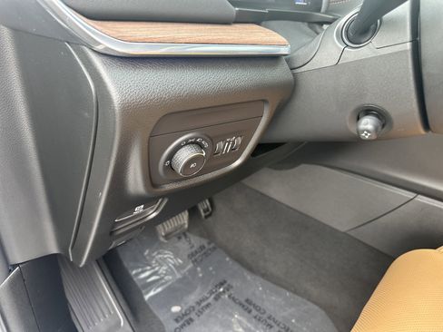 Used 2024 Jeep Grand Cherokee Summit image 32