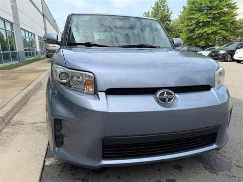 Used 2011 Scion xB FWD image 22