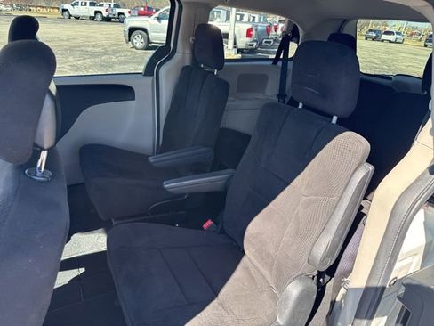 Used 2013 Dodge Grand Caravan SE image 14