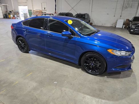 Used 2017 Ford Fusion SE image 17