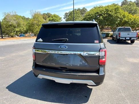Used 2018 Ford Expedition Limited w/ Equipment Group 301A AWD/4WD image 18