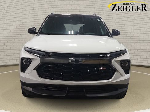 Used 2024 Chevrolet TrailBlazer RS AWD/4WD image 2