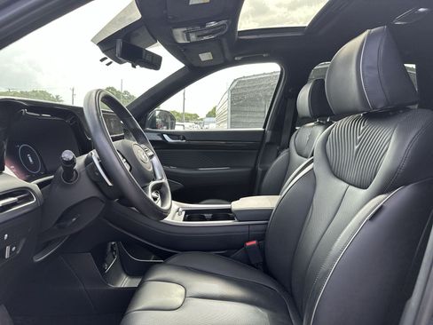 Used 2025 Hyundai Palisade Calligraphy FWD image 13