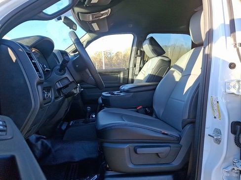 New 2023 RAM 3500 Tradesman w/ Chrome Appearance Group AWD/4WD image 6