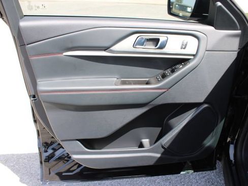 New 2026 Ford Explorer ST-Line w/ ST-Line Street Pack AWD/4WD image 6