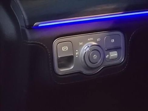 Used 2024 Mercedes-Benz GLE 350 4MATIC image 19