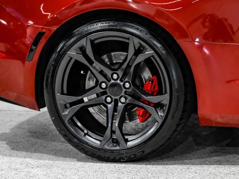 Used 2019 Chevrolet Camaro SS RWD image 40