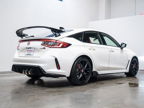 Used 2025 Honda Civic Type R image 7