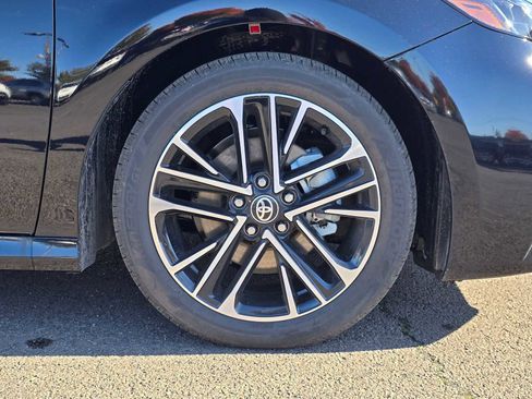 Used 2026 Toyota Camry XLE image 9