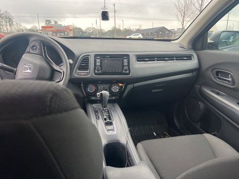 Used 2021 Honda HR-V LX image 42