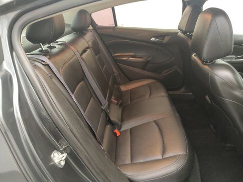 Used 2017 Chevrolet Cruze Premier FWD image 19