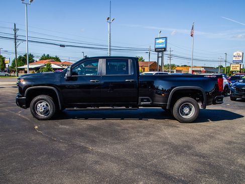 Used 2024 Chevrolet Silverado 3500 W/T w/ WT Convenience Package AWD/4WD image 4