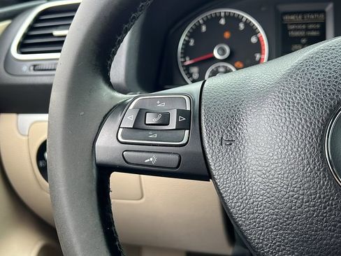 Used 2012 Volkswagen Eos Komfort FWD image 17