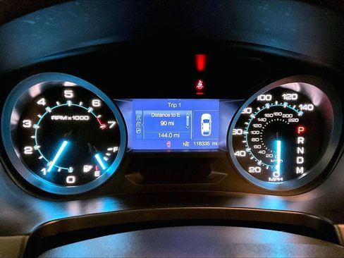 Used 2014 Ford Explorer XLT image 19