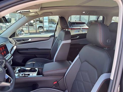 New 2026 Volkswagen Atlas Peak Edition AWD/4WD image 15