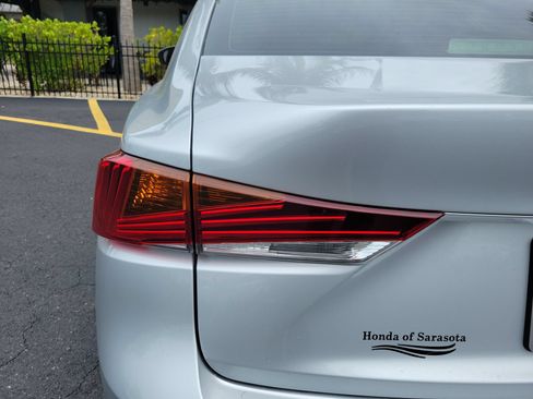 Used 2017 Lexus IS 200t RWD image 12