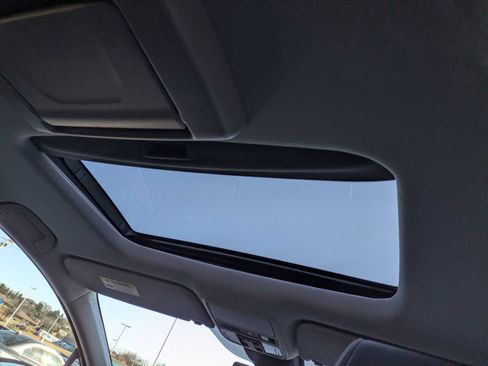 Certified 2023 Honda Odyssey Touring image 21