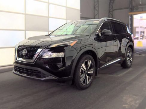 Used 2023 Nissan Rogue SL FWD image 4
