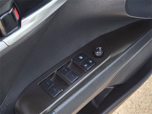 Used 2021 Toyota Camry SE image 15