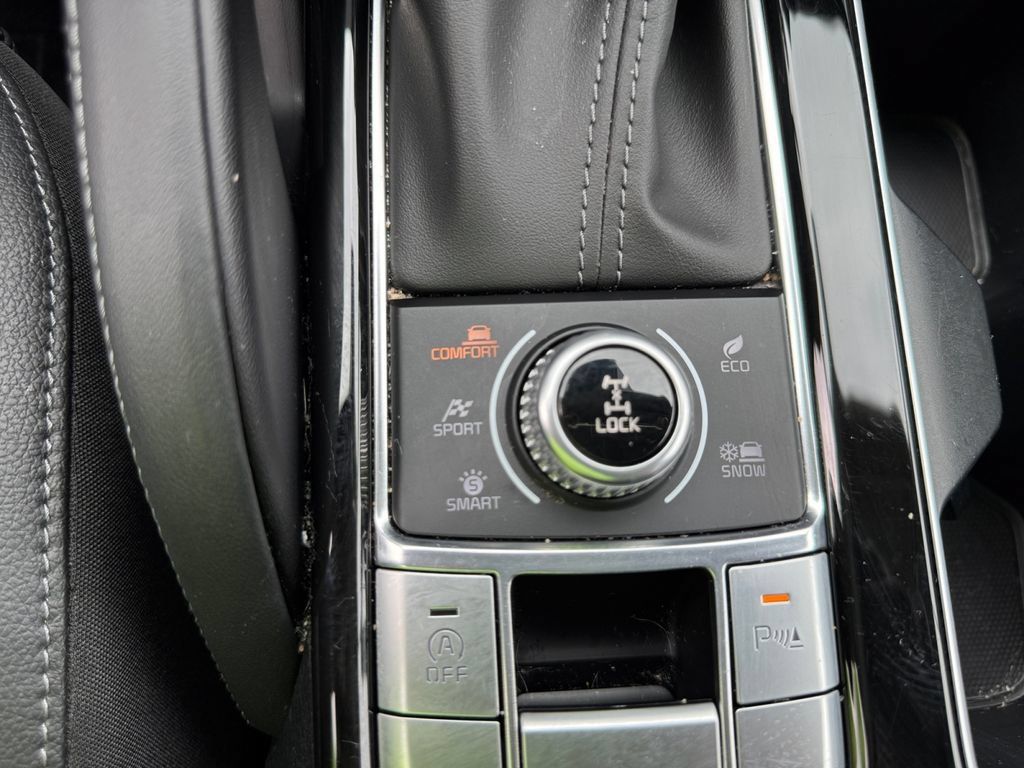 Used 2024 Kia Telluride EX w/ EX Captain's Chair Package AWD/4WD image 35