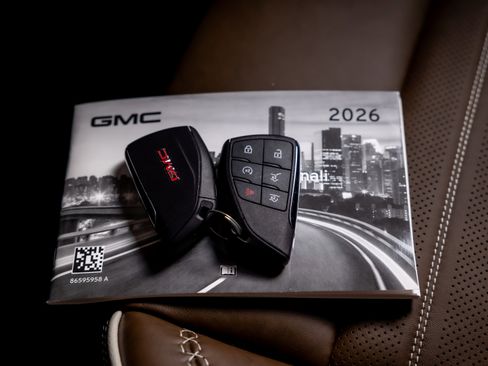 Used 2026 GMC Yukon Denali Ultimate AWD/4WD image 35