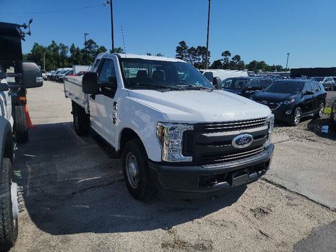 Used 2019 Ford F250 XL RWD image 2