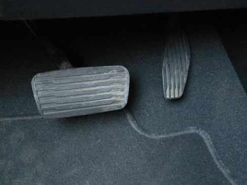 Used 2024 GMC Yukon SLT image 45