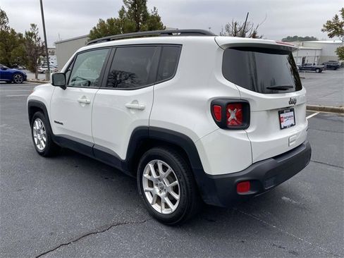 Used 2020 Jeep Renegade Latitude image 4
