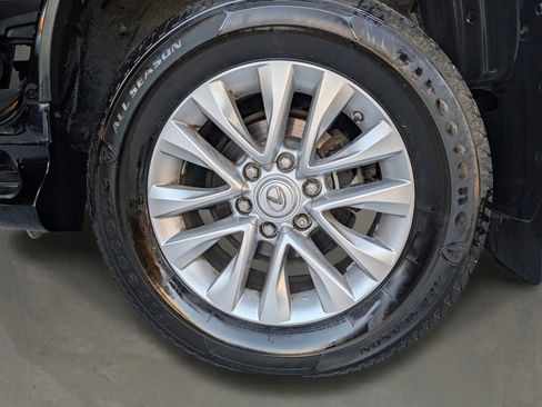 Used 2015 Lexus GX 460 w/ Premium Package AWD/4WD image 12