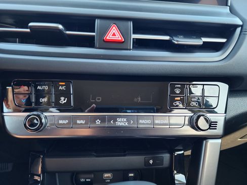 New 2026 Kia Seltos EX image 21