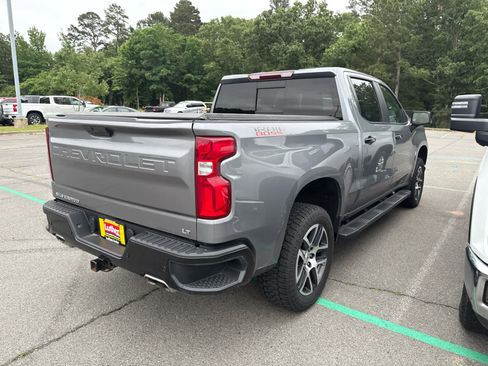 Used 2020 Chevrolet Silverado 1500 LT Trail Boss AWD/4WD image 3