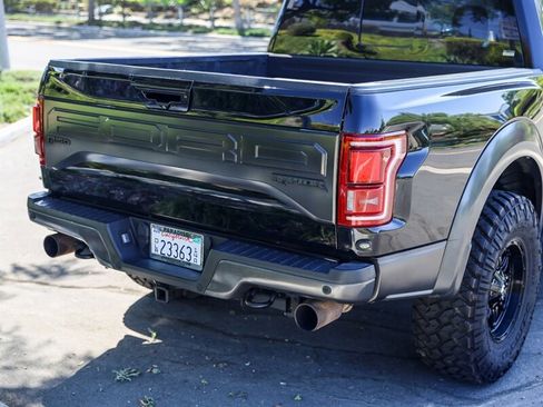 Used 2018 Ford F150 Raptor w/ Equipment Group 802A Luxury AWD/4WD image 15